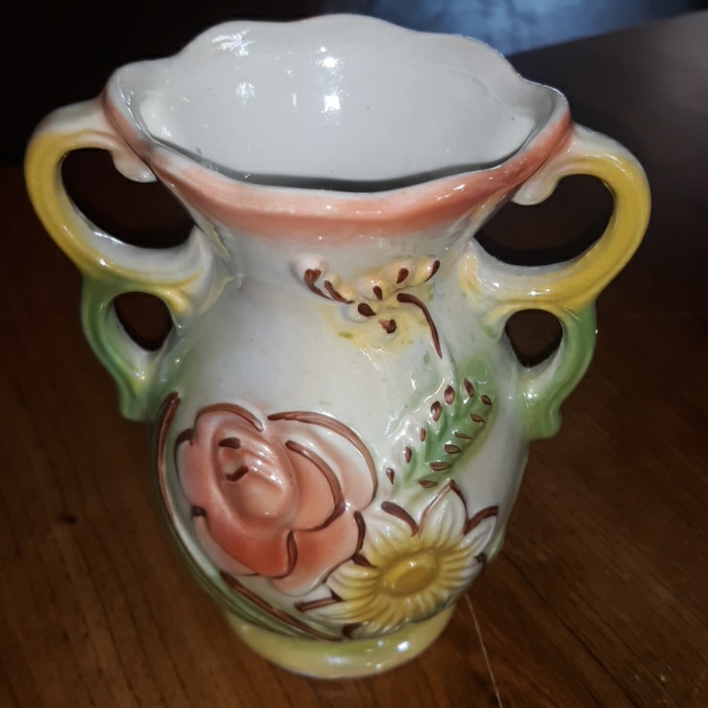 Lusterwear Vase # 421. Made in Brazil